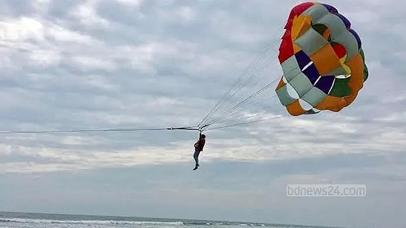 অনুমোদন ছাড়াই প্যারাসেইলিং, পর্যটকের মৃত্যুর পর বললেন ডিসি