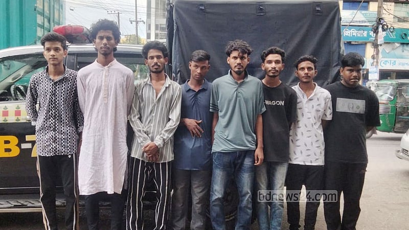 চট্টগ্রামে ছুরিকাঘাতে যুবক খুনের ঘটনায় গ্রেপ্তার ৮