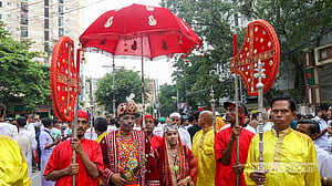 ‘হৃদয়ে ঢাকা ৪১৬’ উদযাপনে শোভাযাত্রা