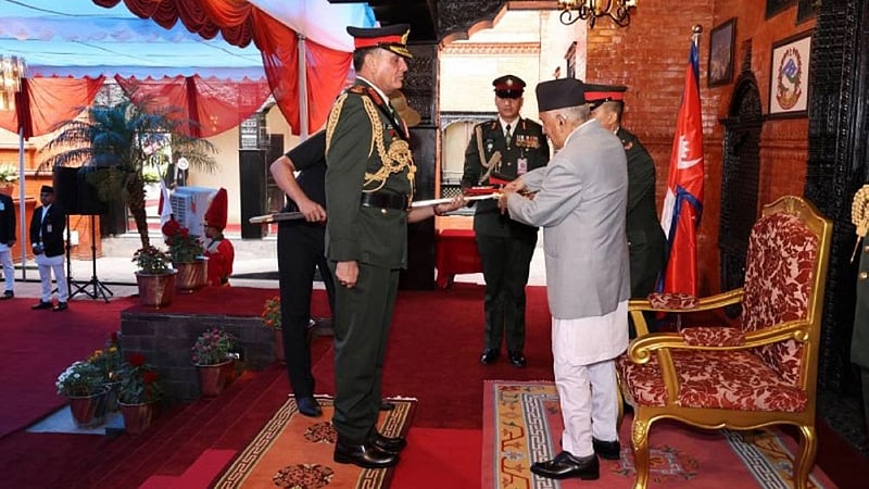 ভারতীয় সেনাপ্রধানকে ‘সম্মানসূচক জেনারেল’ পদবি দিল নেপালের সেনাবাহিনী