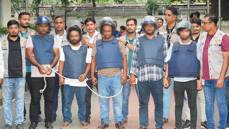 উত্তরায় পাম্পের সোয়া কোটি টাকা লুটে ৮-১০ জন জড়িত: ডিবি