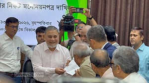 নতুন রাষ্ট্রপতি হচ্ছেন মির্জা ফখরুল, বিএনপির মনোনয়নপত্র জমা