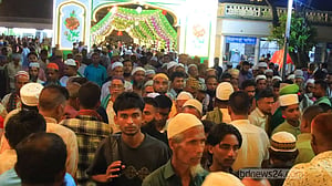 ঈদে মিলাদুন্নবীতে জিকির-দরুদে মুখর আটরশি দরবার শরিফ