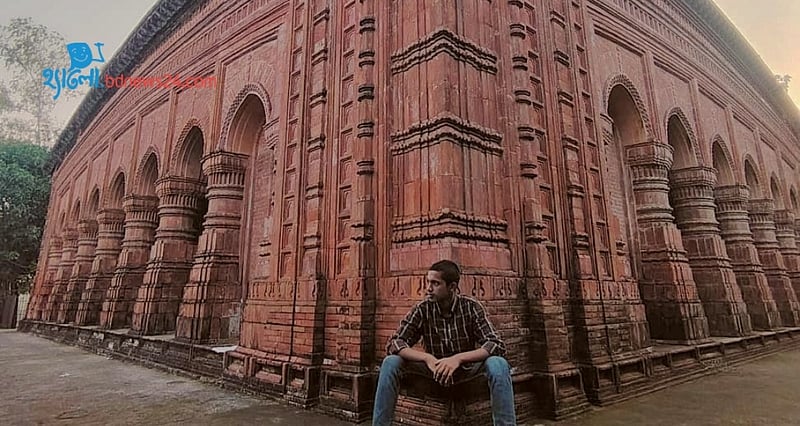 নবরত্ন মন্দিরে এক বিকেল