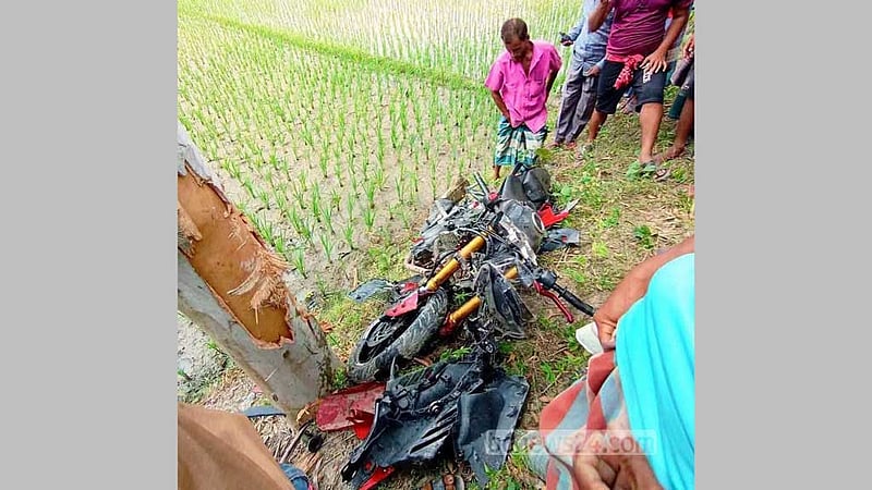গাইবান্ধায় হাত ছেড়ে মোটরসাইকেল চালিয়ে গাছে ধাক্কা, নিহত চালক