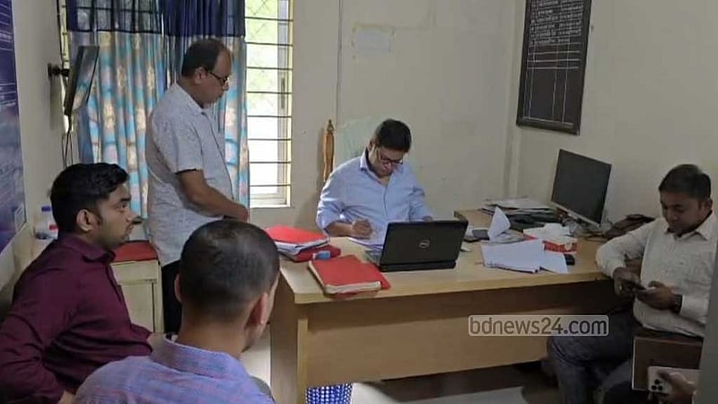 অনিয়মের অভিযোগ: কাশিমপুর ভূমি অফিসের ৪ কর্মকর্তা-কর্মচারী সাময়িক বরখাস্ত