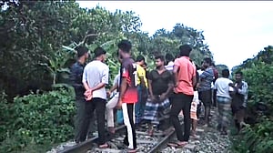 গাজীপুরে ট্রেনে কাটা পড়ে স্বামী-স্ত্রী নিহত
