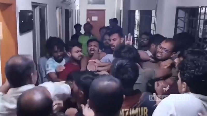 গোপালগঞ্জ প্রযুক্তি বিশ্ববিদ্যালয়ে ‘ফিস্টের খাবার নিয়ে’ উত্তেজনা, শিক্ষার্থীকে মারধরের অভিযোগ