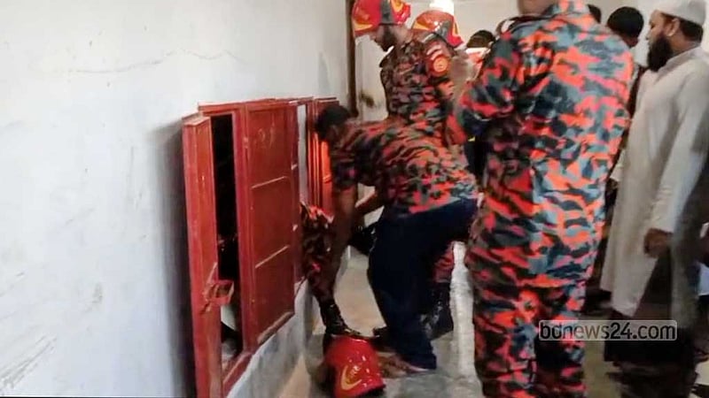 মুকসুদপুরে মাদ্রাসার কক্ষে পড়েছিল গলায় গামছা পেঁচানো ছাত্রের লাশ