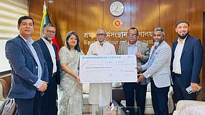 শ্রমিক কল্যাণে ২৪.৬০ কোটি টাকা জমা দিল গ্রামীণফোন
