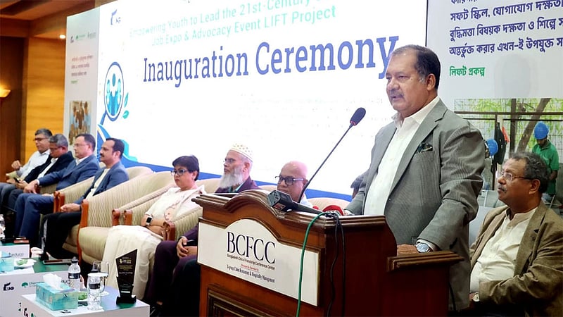 তরুণদের দক্ষতা উন্নয়ন জাতীয় স্বার্থমুখী হতে হবে: তথ্যমন্ত্রী