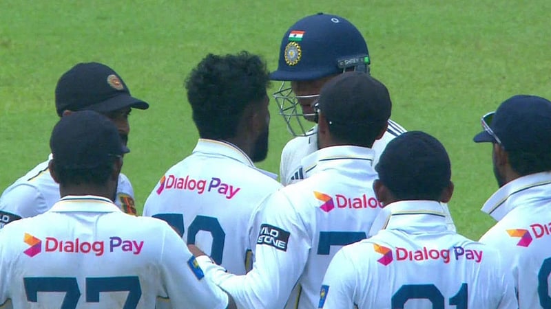 ‘বোলারের এত কাছে যাওয়া উচিত হয়নি জয়সওয়ালের’