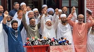 রাষ্ট্রপতি নির্বাচন: অলির কাঁধে জামায়াতের ইতিহাস পুনর্লিখনের রাজনীতি