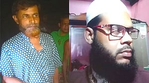 কবিরাজির আড়ালে জাল টাকা তৈরি, যশোরে ওলামা লীগ নেতাসহ গ্রেপ্তার ২