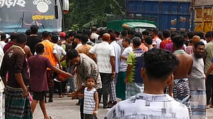 ঝিনাইদহে বাসচাপায় দম্পতির মৃত্যু