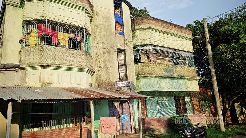 আওয়ামী লীগ নেতার বাড়ি দখলের অভিযোগে বিএনপি নেতা বহিষ্কার