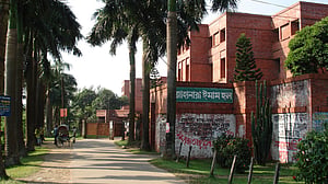 জাবির জাহানারা ইমাম হলে রাত ১১টার মধ্যে প্রবেশের নির্দেশ, প্রতিবাদ