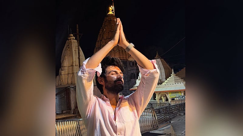 ‘পা কিছুদিন ছুটিতে থাকবে’, বললেন আরিয়ান
