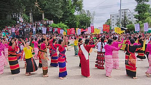খাগড়াছড়িতে আদিবাসী দিবসে পার্বত্য চুক্তির পূর্ণাঙ্গ বাস্তবায়নের দাবি