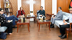 বাণিজ্য আলোচনায় কর্মকর্তাদের সক্ষমতা বাড়াতে অস্ট্রেলিয়ার সহযোগিতা চাইল সরকার