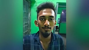 খুলনায় কুপিয়ে-গলা কেটে যুবককে হত্যা, পুলিশ বলছে ‘বি কোম্পানির’ দ্বন্দ্ব