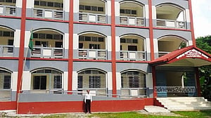 ৫ পরীক্ষার্থীর কেউ পাস করেনি, বিদ্যালয়ে শিক্ষক ৮ জন