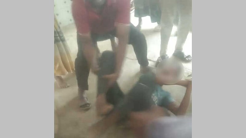 লালমনিরহাটে চুরির অপবাদে কিশোরকে গাছে বেঁধে নির্যাতন, মামলা