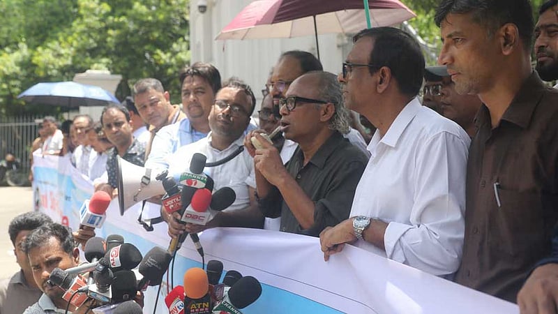 আপিল বিভাগের এজলাসে সাংবাদিক প্রবেশে বাধা সংবিধানবিরোধী: নূরুল কবীর