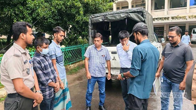 মাদারীপুরে ‘গাঁজার আড্ডায়’ অভিযান, দুজনের কারাদণ্ড