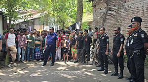 মাদারীপুরে মাদ্রাসার পাশে হাতবোমা বিস্ফোরণ, আহত ৫ শিশু