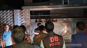 সাকিব বিতর্ক: আইনের শাসন ও গণতন্ত্রের পরীক্ষা