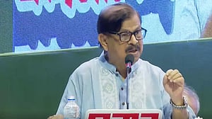 জামায়াতকে ‘কাগুজে বাঘ’ বললেন মান্না
