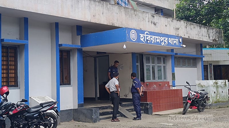 মানিকগঞ্জে হাতকড়াসহ পালানো আসামিকে ৩ ঘণ্টা পর গ্রেপ্তার