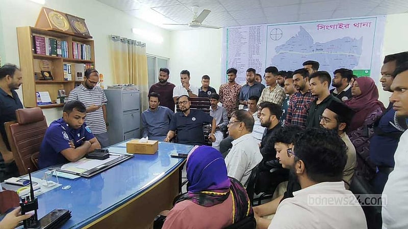 মানিকগঞ্জে জবির বাসে হামলা: ২৪ ঘণ্টার মধ্যে দোষীদের আটকের দাবি উপাচার্যের