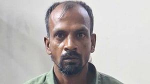 মেহেরপুরের ‘বোমারু হোসেন’ কুমিল্লা থেকে গ্রেপ্তার