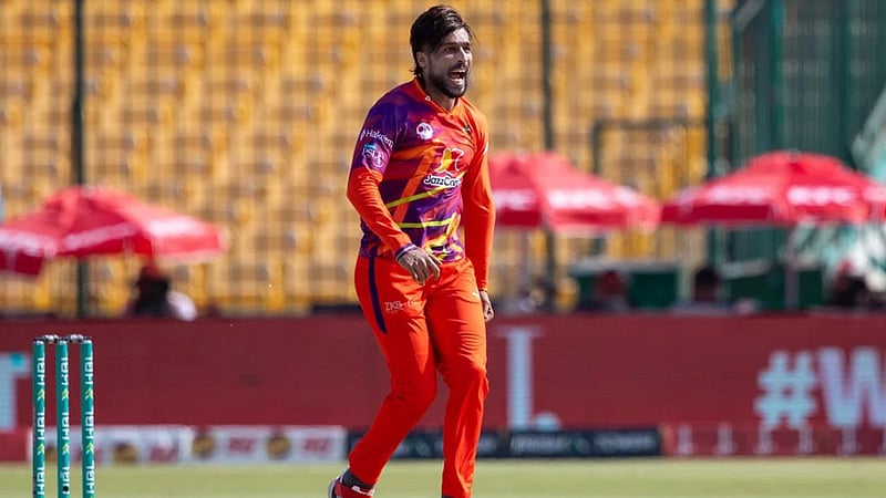 পাকিস্তানের আমির পিএসএলে খেলবেন বিদেশি হিসেবে!