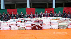 শ্রীমঙ্গল রেলস্টেশনে ৩ কোটি টাকার ভারতীয় পণ্য জব্দ