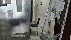 ময়মনসিংহে বিদ্যুৎ অফিসে হামলা-ভাঙচুর, কর্মকর্তাকে মারধর