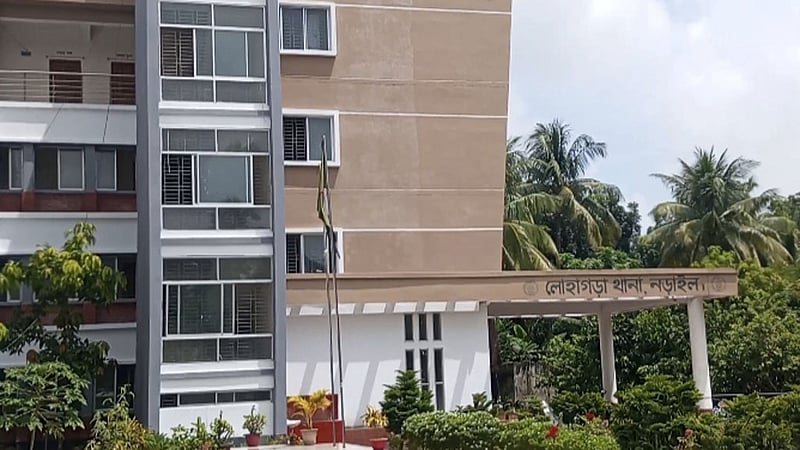 নড়াইলে স্বামীকে বালিশচাপা দিয়ে হত্যার অভিযোগ, স্ত্রীসহ গ্রেপ্তার ২