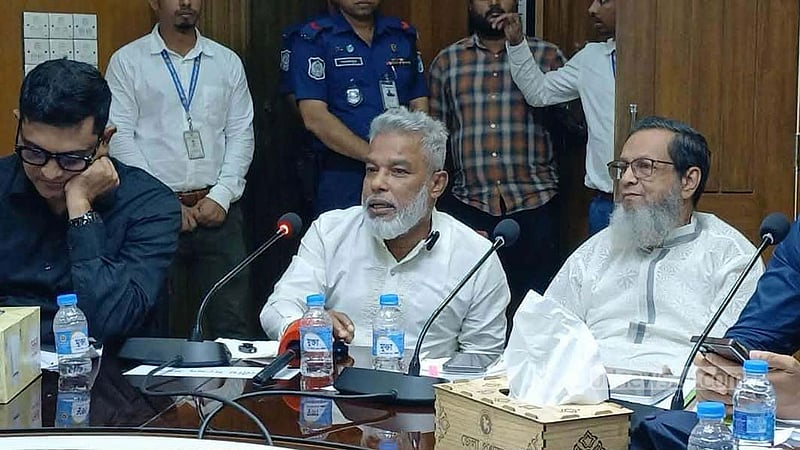 ‘নারায়ণগঞ্জ গোপালী দিয়া ভইরা গেছে’, তালিকা চাইলেন এমপি