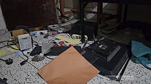 তোলারাম কলেজ ছাত্রাবাসে ছাত্রদলের ভাঙচুর-লুটপাটের অভিযোগ