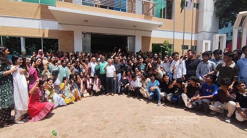 এবারও নরসিংদীর নাছিমা কাদির মোল্লা বিদ্যালয়ে শতভাগ জিপিএ-৫