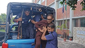 বিমানমন্ত্রীর পথসভায় যুবকের কাছে পাওয়া ‘অস্ত্রটি’ খেলনা পিস্তল: পুলিশ