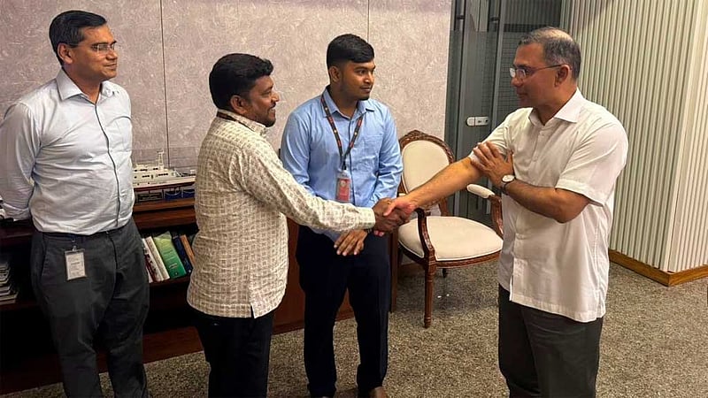 উচ্চ শিক্ষায় ছাত্রদল নেতা নাজমুলের পাশে দাঁড়ালেন প্রধানমন্ত্রী