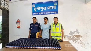 নেত্রকোণায় ইজিবাইকের গোপন বক্সে মিলল ৪৮০ বোতল ফেনসিডিল