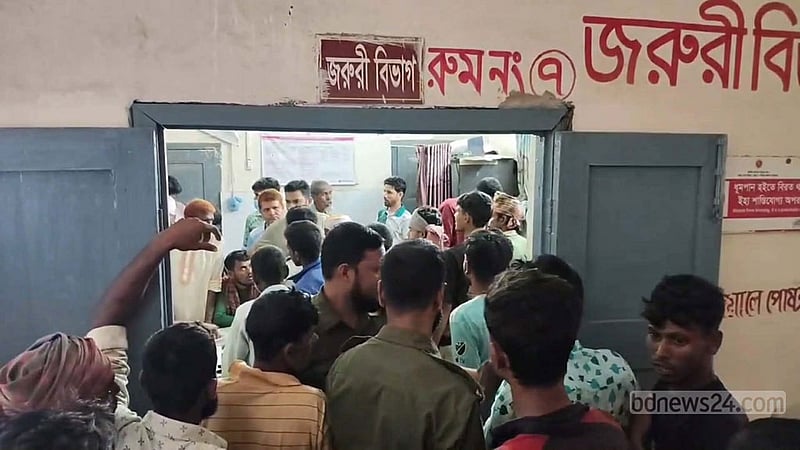 নেত্রকোণায় কবরস্থান নিয়ে বিরোধে সংঘর্ষ, আহত অর্ধশতাধিক