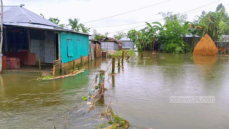 তিস্তায় পানি বাড়লেই প্লাবিত হয় তিন গ্রাম