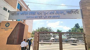শতভাগ জিপিএ-৫ ‘নিয়মবহির্ভূত’ কৌশলে? নাছিমা কাদির মোল্লা স্কুলের ব্যাখ্যা চায় বোর্ড
