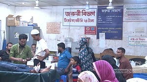 নোয়াখালীতে মোটরসাইকেল আরোহীদের লক্ষ্য করে গুলি, ২ স্কুলছাত্র আহত