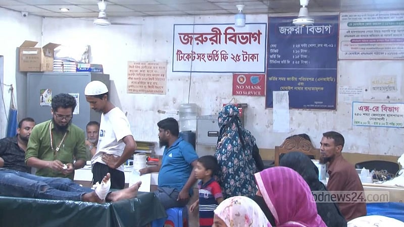 নোয়াখালীতে মোটরসাইকেল আরোহীদের লক্ষ্য করে গুলি, ২ স্কুলছাত্র আহত